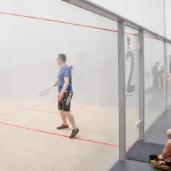 Squash Trzebnica: Gdzie zagrać? Kompletny przewodnik i rezerwacja